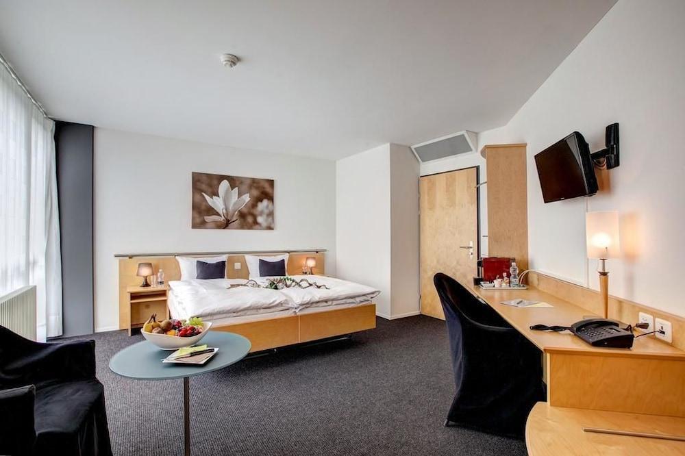Hotel East End Фрауенфелд Екстериор снимка